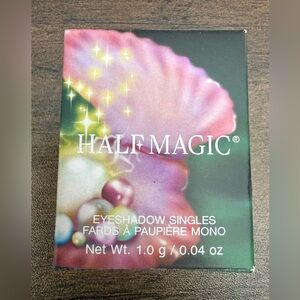 5 for $25 🛍️ item 

Half Magic Eyeshadow in Unicorncore (sparkling blue)